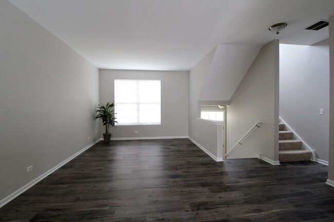 Building Photo - 125 Station Park Cir