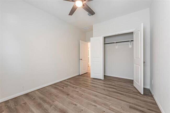 Building Photo - 4929 Caspian Wave Dr