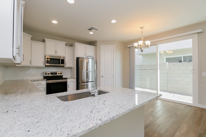 Building Photo - 5553 S Dillon