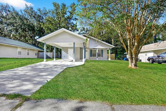 Building Photo - 2126 Center Way