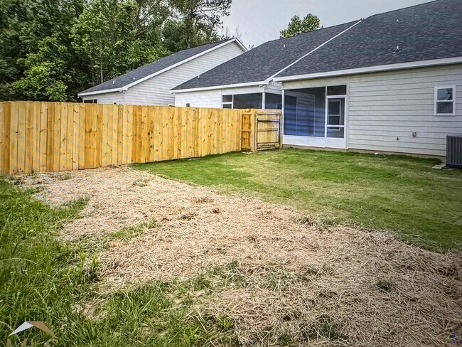 Building Photo - 109 Leisure Pointe Rd