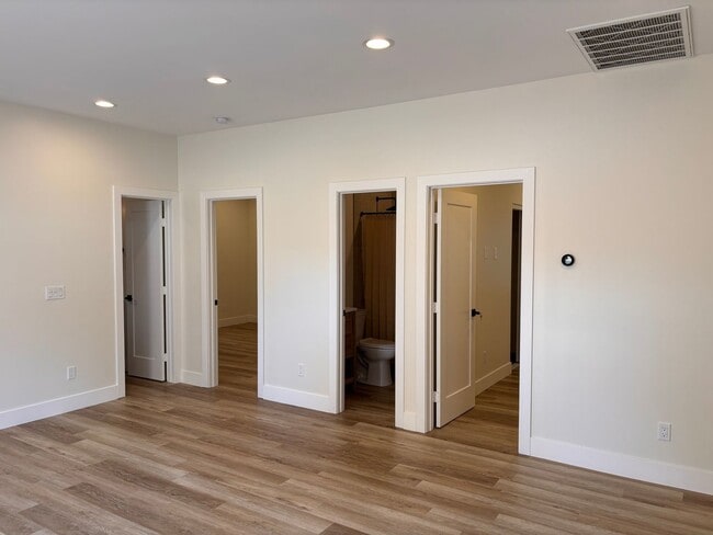 Building Photo - Brand New 2 Bedrooms 2 full baths home, AD...