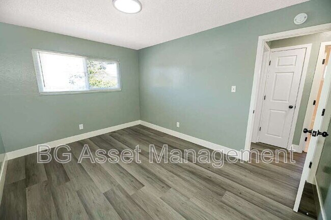 Building Photo - 1610 Sanford Ave