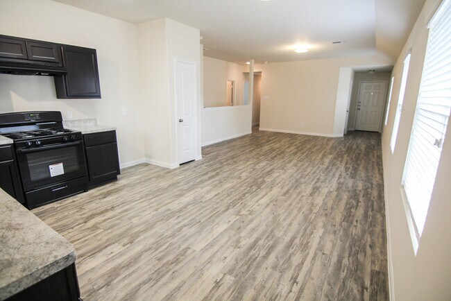 Building Photo - Evergreen Villas - 13147 Italian Cypress T...