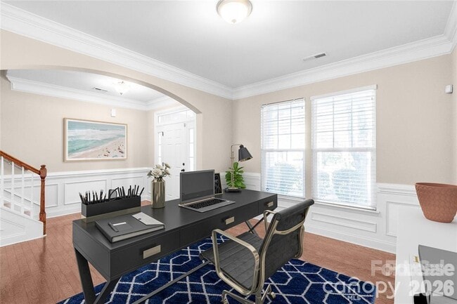 Building Photo - 2003 Fallondale Rd