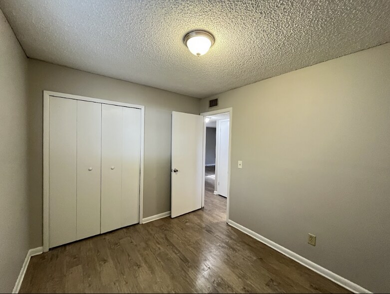 Building Photo - 5324 Westchase Ct