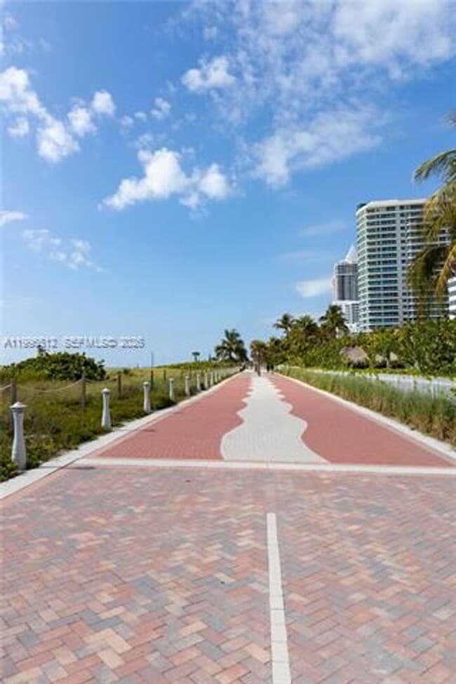 Building Photo - 5161 Collins Ave