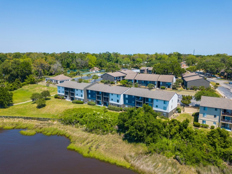 Treehouse Apartments - Tree House Apartments