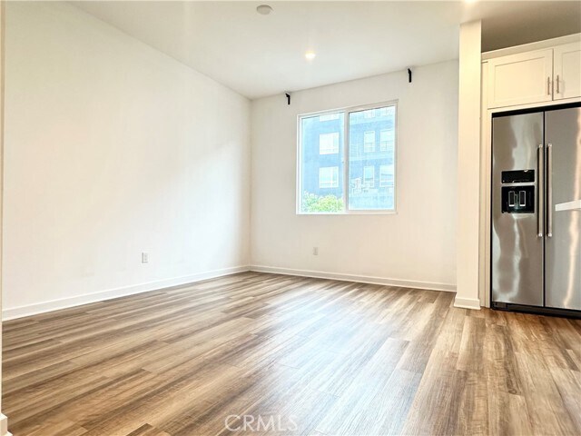 Building Photo - 126 Schick