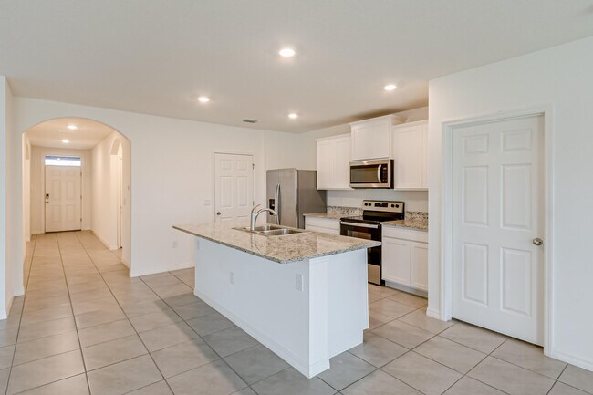 Building Photo - 2214 Capital Dr