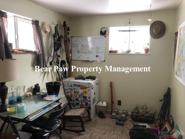 Building Photo - Two Bedroom, One Bath Mountain Home!!