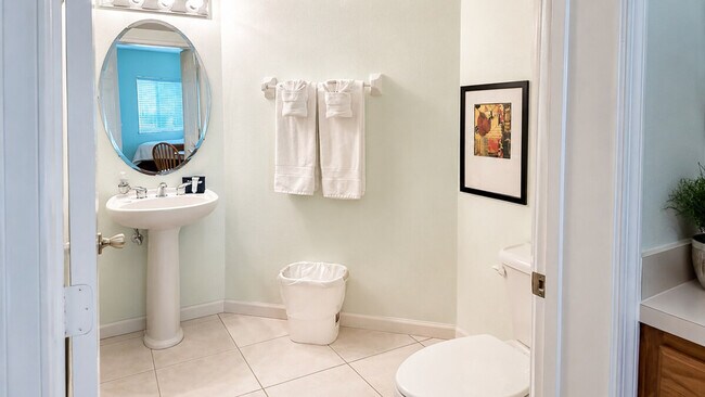 Building Photo - 8954 Sandshot Ct