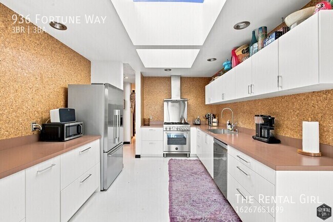 Building Photo - 936 Fortune Way