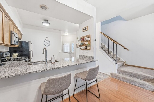 Building Photo - 4462 Quill Ln