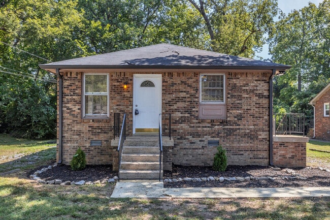 Building Photo - Renovated Duplex in Prime Walkable 12 South Location!