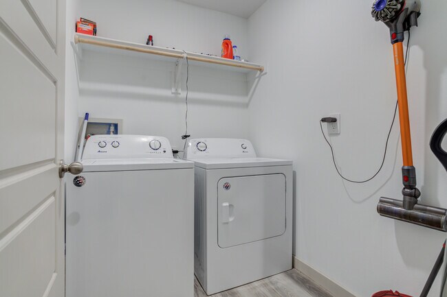 Building Photo - 2323 149th St