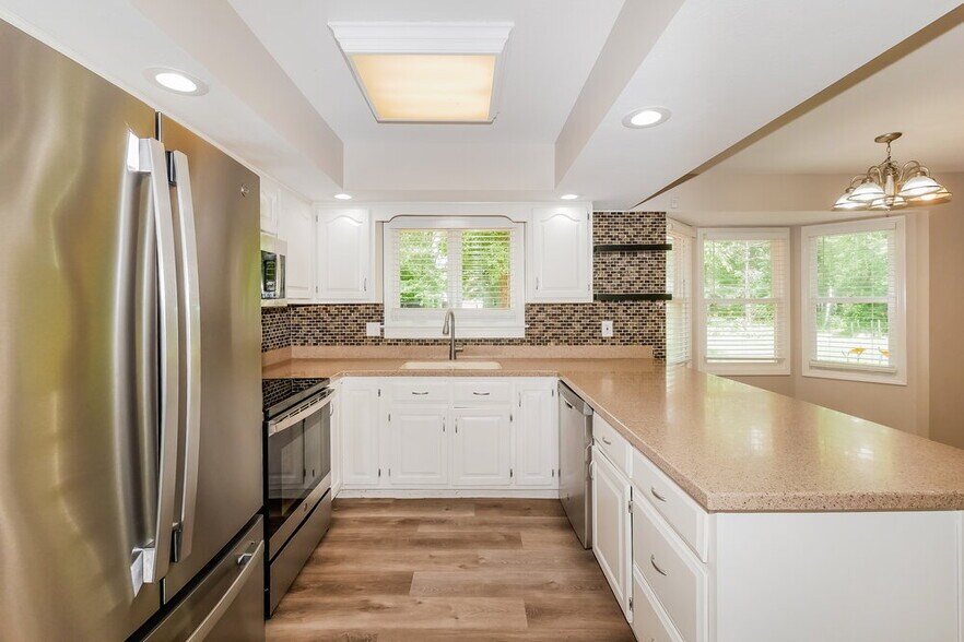 Building Photo - 100 Abbey Rd