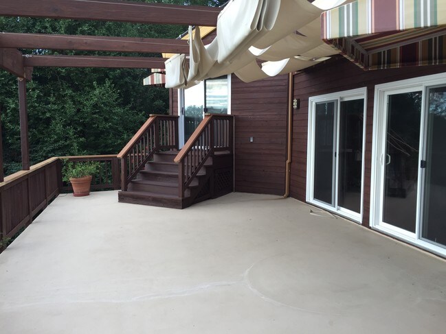 Building Photo - 17389 Gehricke Rd