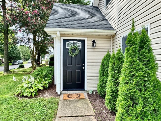Building Photo - Completely Updated & Ready NOW!! 1-Car Attached Garage! Pet Friendly!