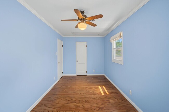 Building Photo - Spacious 3-Bedroom, 2-Bath Home for Rent in Urbana