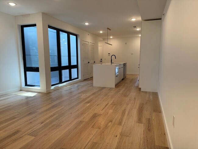 Building Photo - 1623 Christian St