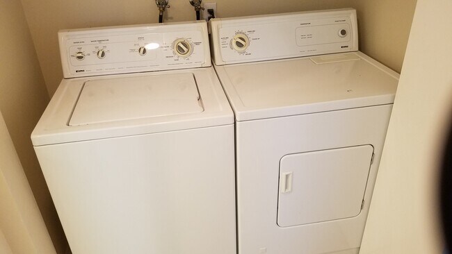 Building Photo - 28006 S Western Ave