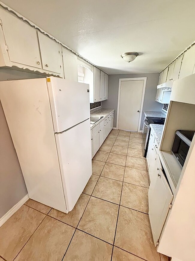 Building Photo - Nice 3 Bdrm 1 Bath Home in Gunter Texas