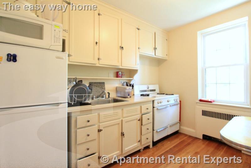 Building Photo - 16 Ware St