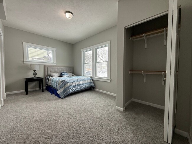 Building Photo - 1446 S 11th St