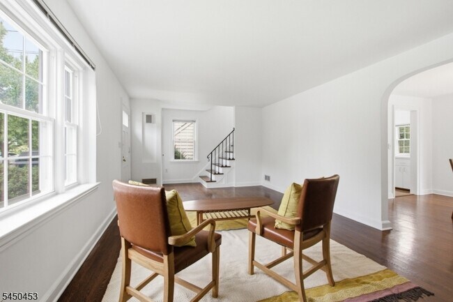 Building Photo - 20 Wilber Terrace