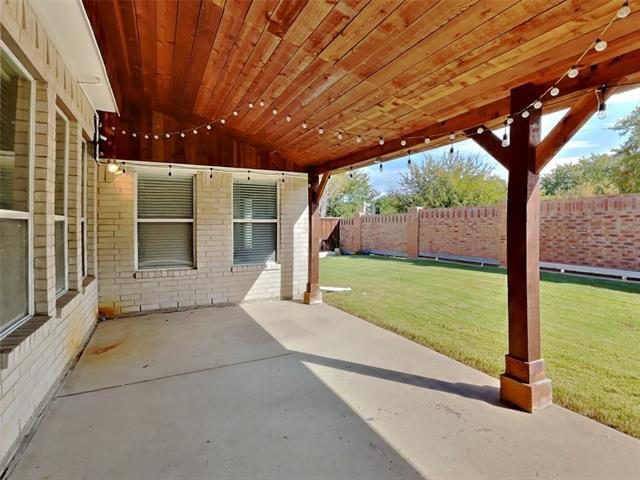 Building Photo - 2214 Frio Dr