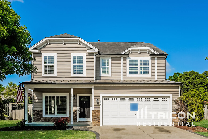 Primary Photo - 1104 Braemar Highland Dr