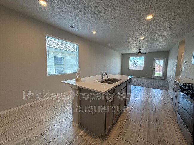 Building Photo - 768 Amatista Lp SE