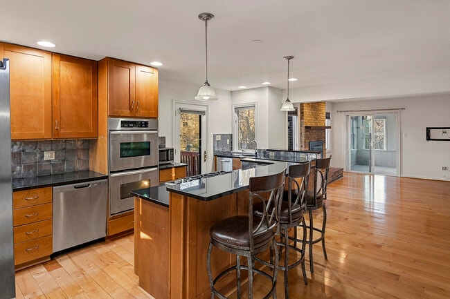 Building Photo - 770 Trenton Ave