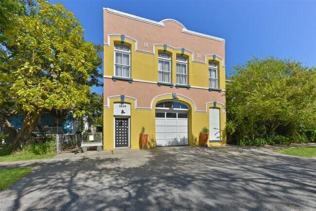 Building Photo - 1614 Avenue K