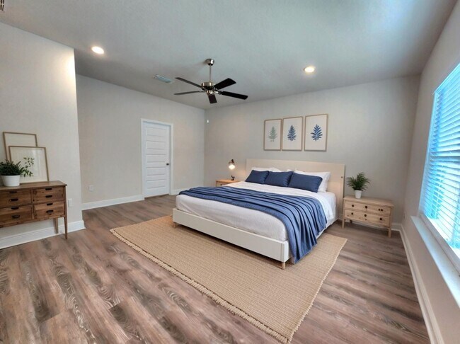 Building Photo - Antietam Lakeside Retreat: 4/2 Home in a Fun-Filled, Pool Neighborhood