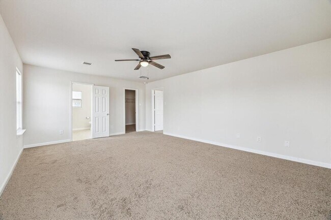 Building Photo - 431 Mantova Dr