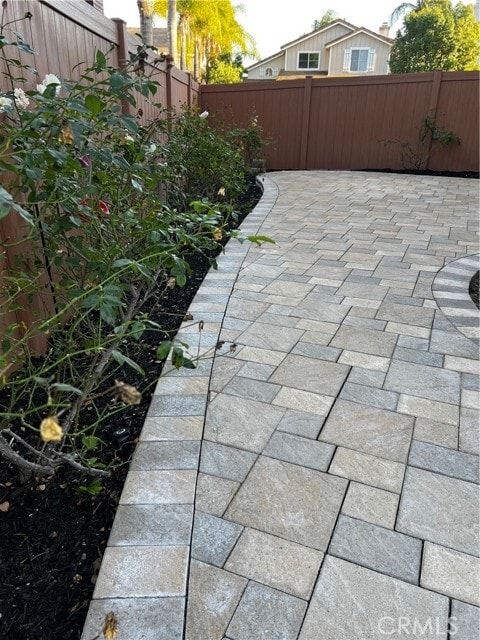 Building Photo - 19 Bronco St