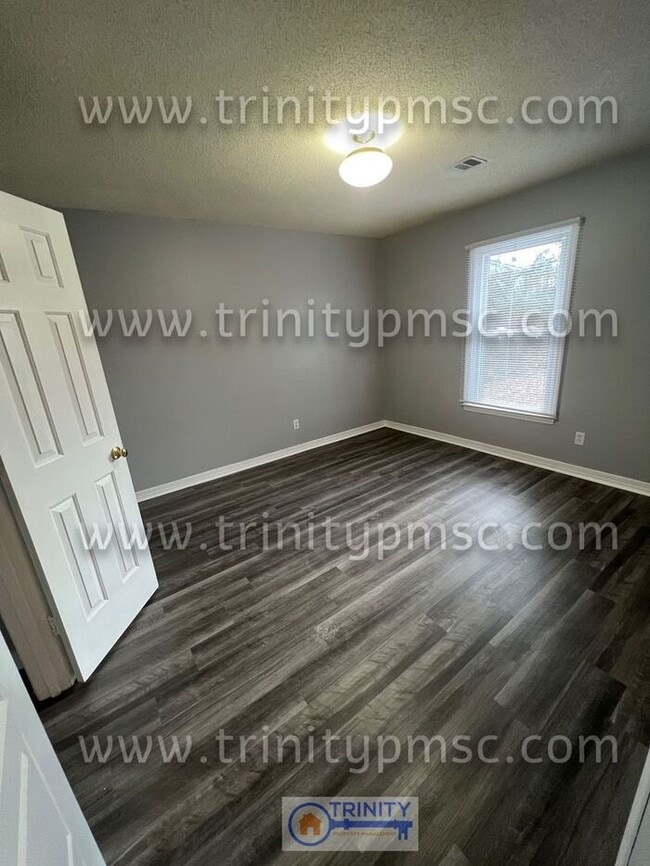 Building Photo - Talk about UPGRADES!!