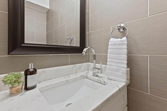 Building Photo - 2140 Wisconsin Ave NW