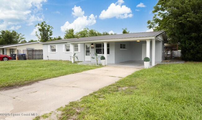 Building Photo - 2285 Dolphin Rd