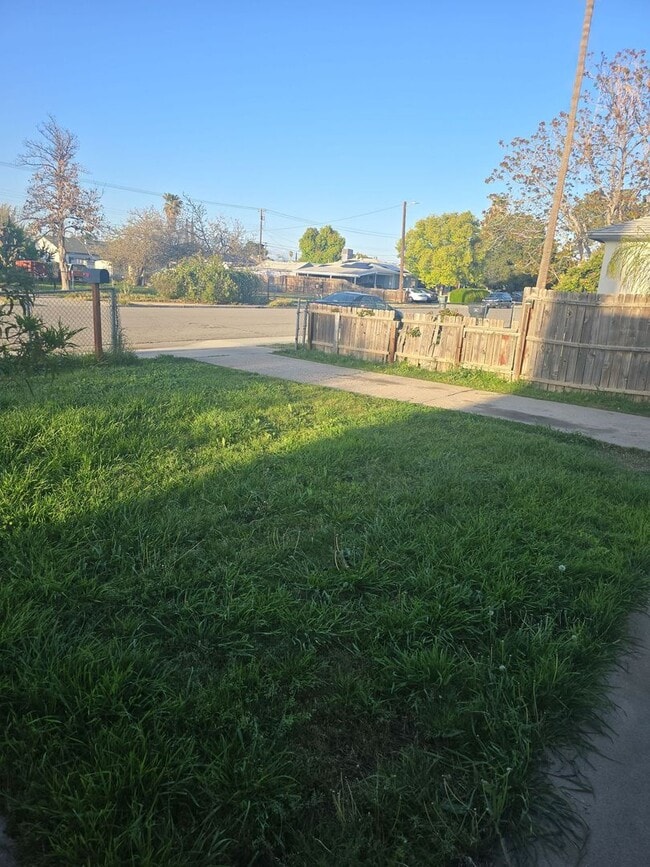 Building Photo - Single-family home with flexible leases - Renovated property - Pet-friendly - Coming soon!