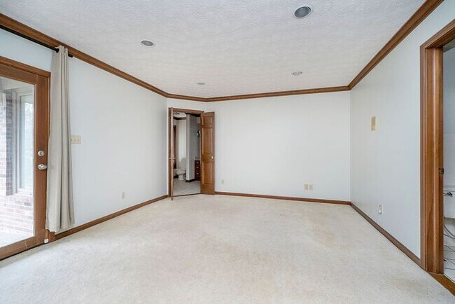 Building Photo - Beautiful Wooded Lot