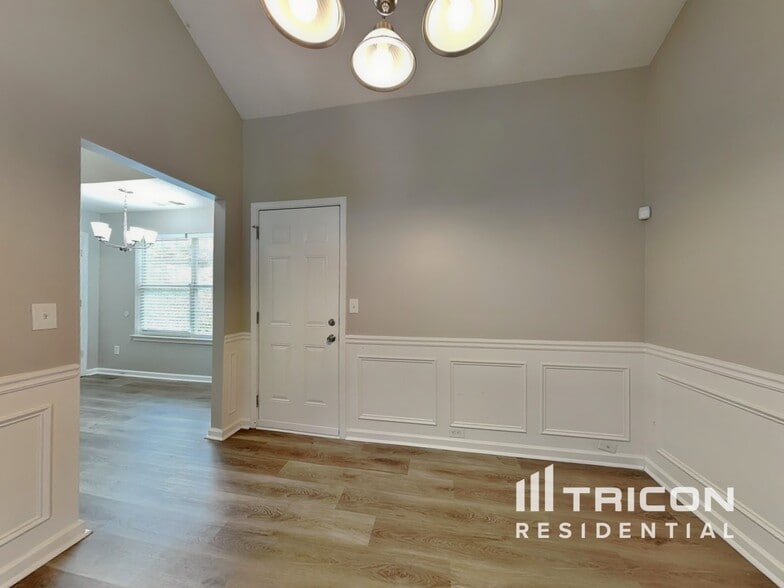 Building Photo - 3596 Caseys Cove