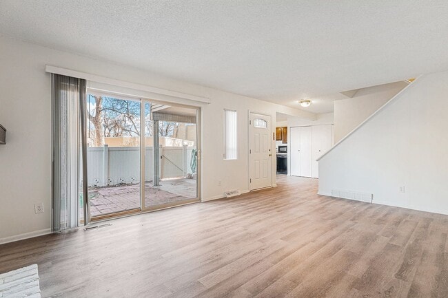 Building Photo - 9574 E Kansas Cir