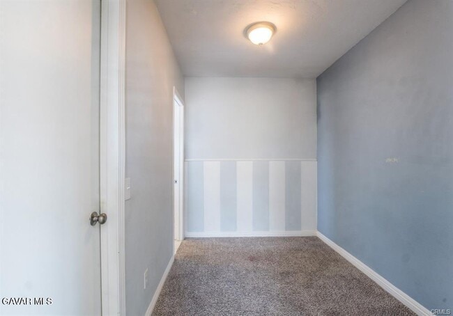 Building Photo - 2725 Desert St