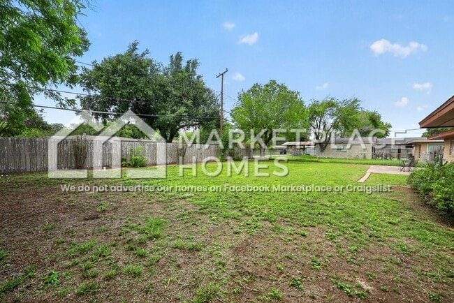 Building Photo - 1209 Harvey St