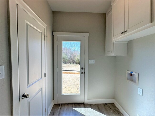 Building Photo - 3 Bedroom 2 Bath Newly Construction in Whitehouse!