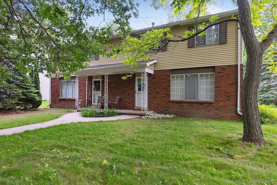 Building Photo - 10461 Eagle Rd