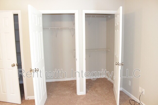 Building Photo - 4256 Augustus Oak Ct